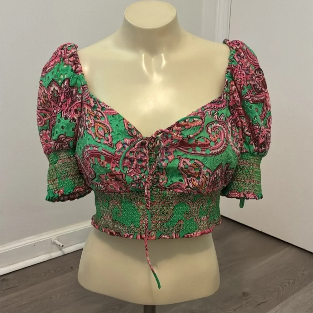 Alice + Olivia Crawford 100% Cotton Eyelet Smocked Top - Picture 4 of 9